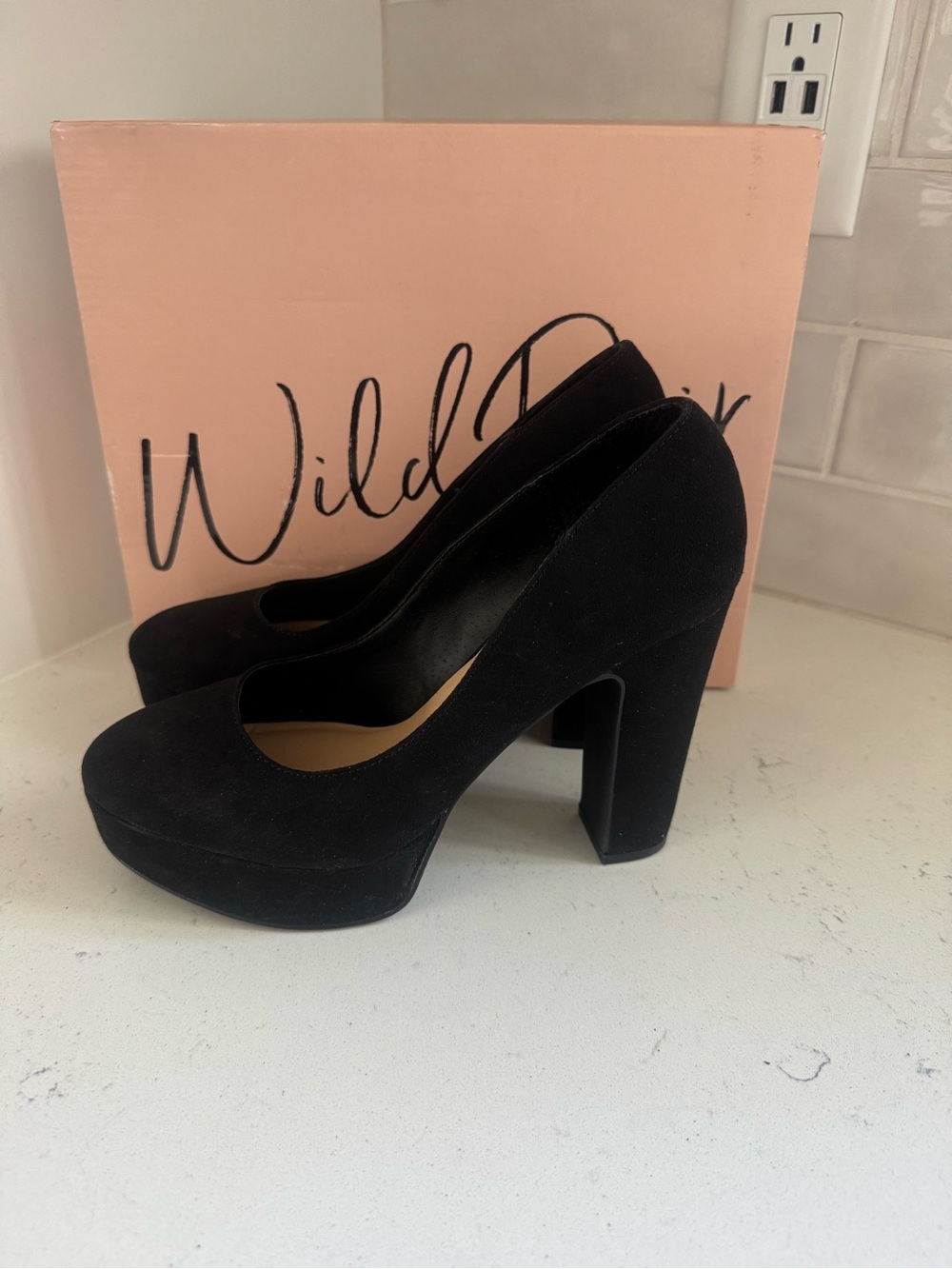 Wild Pair Black Suede Platform Block Heel Pumps - Picture 3 of 7